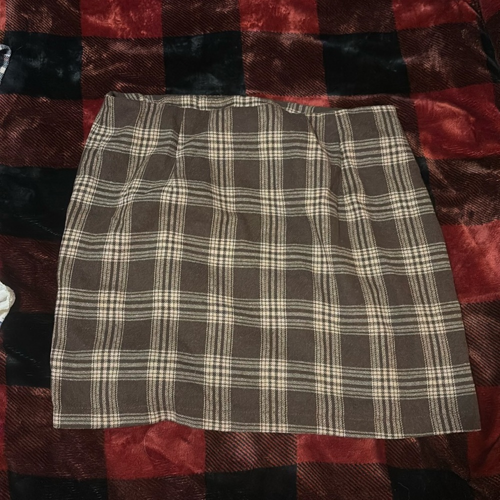 Plaid skirt brown
